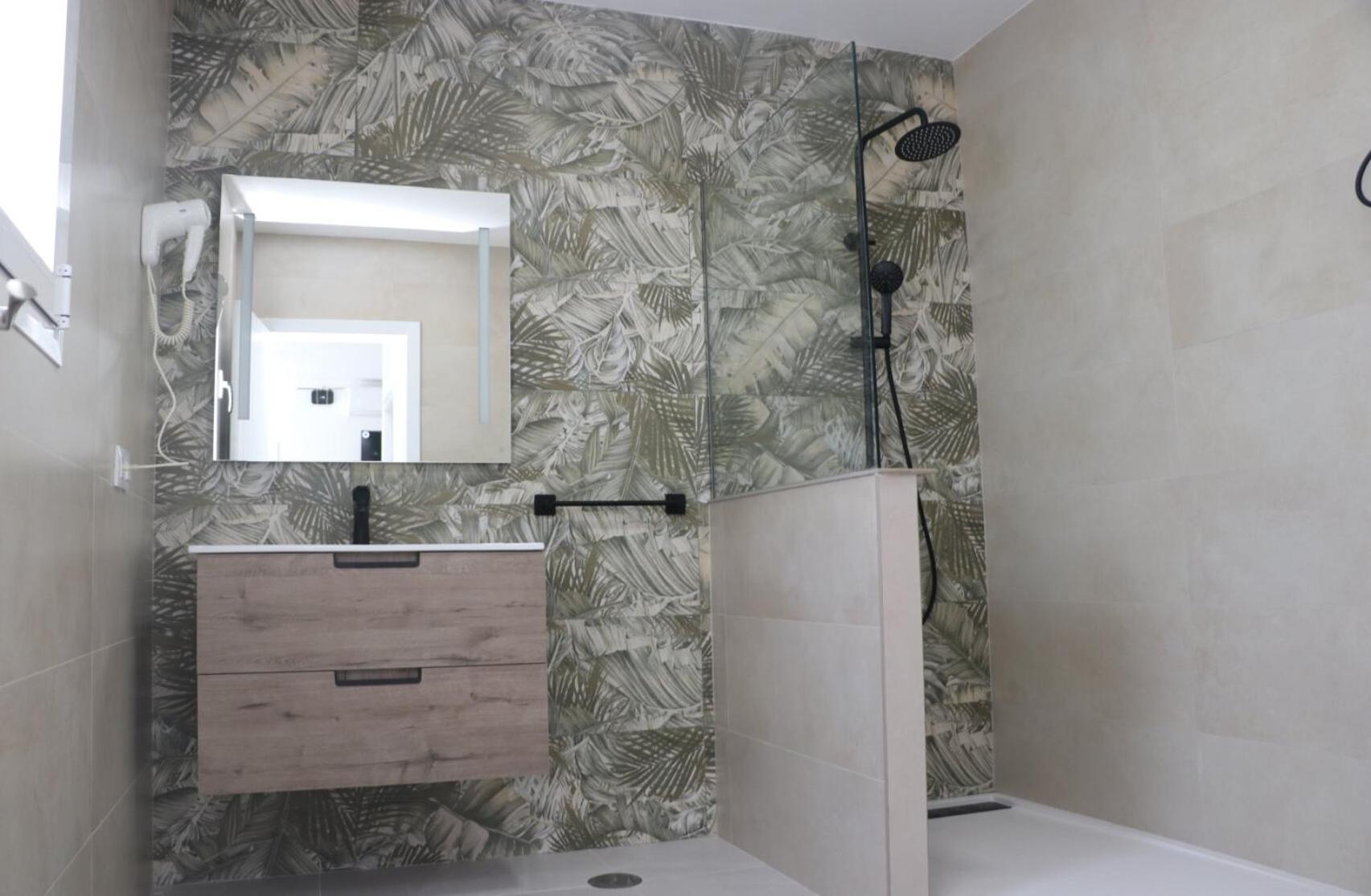 Chalet Veron โกนิล เด ลาฟรอนเตรา ภายนอก รูปภาพ